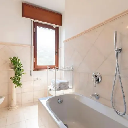 Quiete Villa,exclusive Garden In Dei Marmi