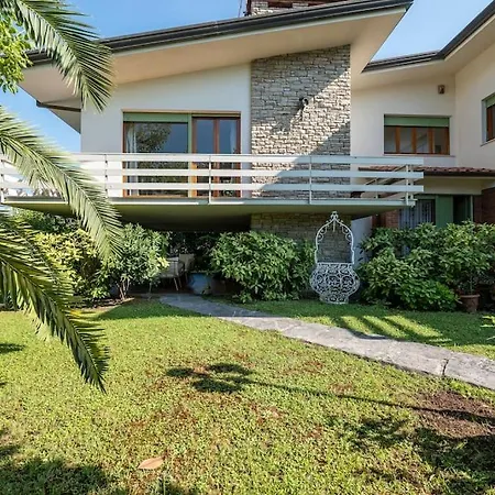 度假居 Quiete Villa,exclusive Garden In Dei Marmi 马尔米堡