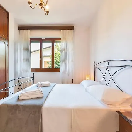 度假居 Quiete Villa,exclusive Garden In Dei Marmi *