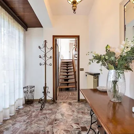 度假居 Quiete Villa,exclusive Garden In Dei Marmi 马尔米堡